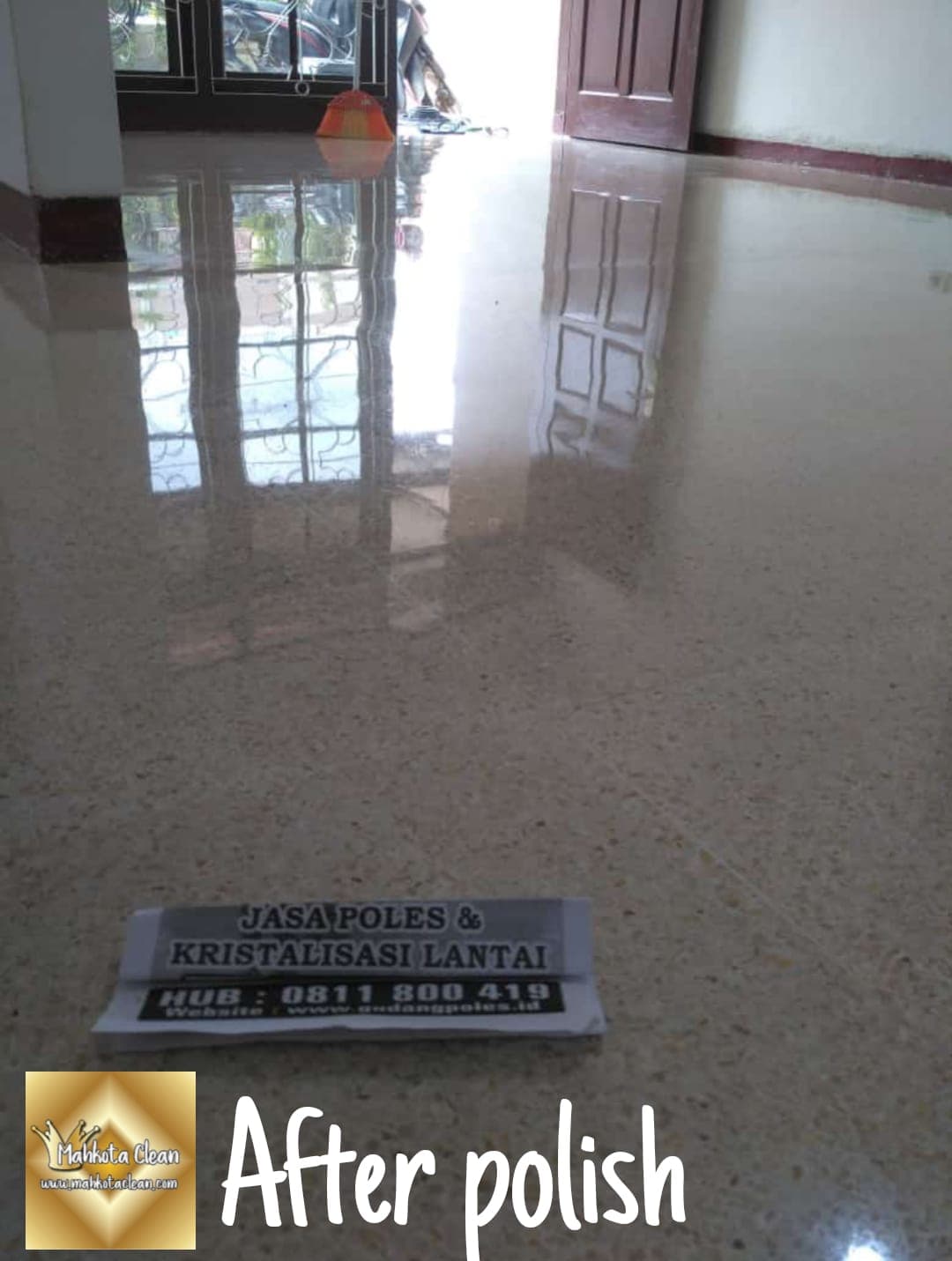 Hasil poles marmer premium dengan permukaan mengilap dan reflektif